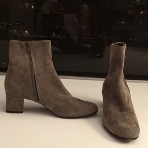 Via Spiga gray suede ankle boots